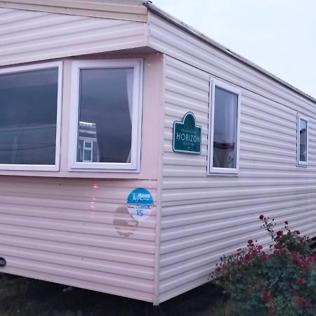Seascape - Blue Dolphin Holiday Park Gristhorpe Exterior photo