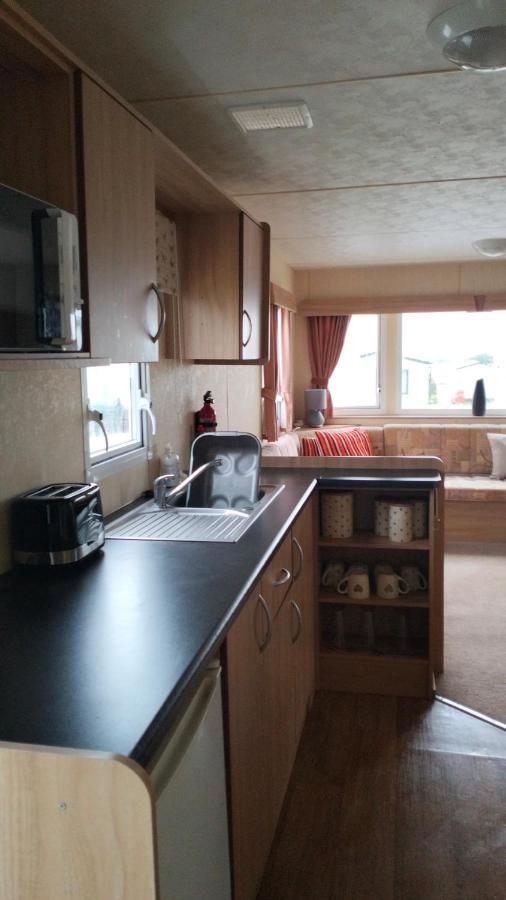 Seascape - Blue Dolphin Holiday Park Gristhorpe Exterior photo