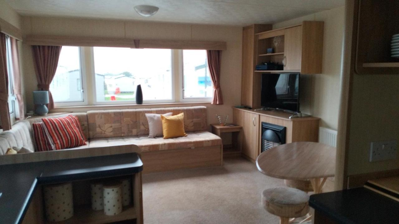 Seascape - Blue Dolphin Holiday Park Gristhorpe Exterior photo