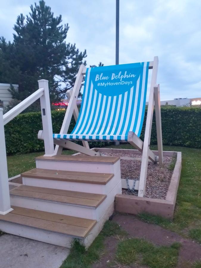 Seascape - Blue Dolphin Holiday Park Gristhorpe Exterior photo